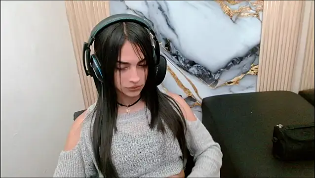 Dollbehavior  online show from 09/15/25, 03:18