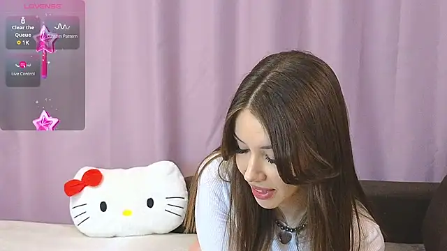 Snapshot of ellie_kramer chatting on 03/29/26, 08:32 ellie kramer online show from 03/29/26, 08:32