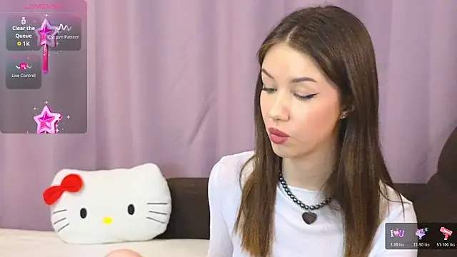 Snapshot of ellie_kramer chatting on 02/13/26, 07:47 ellie kramer online show from 02/13/26, 07:47