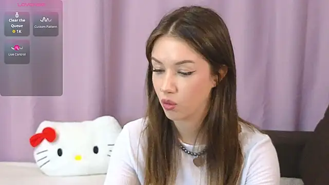 Snapshot of ellie_kramer chatting on 06/06/26, 09:20 ellie kramer online show from 06/06/26, 09:20