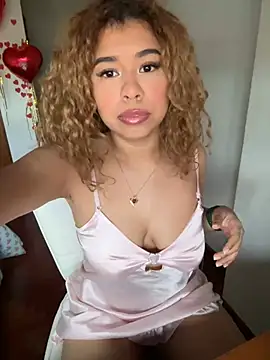 Snapshot of LEONCITA_ chatting on 02/17/25, 07:58 LEONCITA online show from 02/17/25, 07:58
