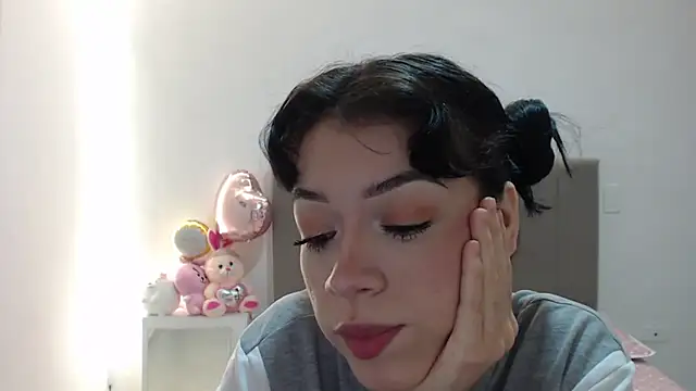 Caribbean beauty  online show from 10/19/25, 03:09