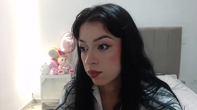 Caribbean beauty  online show from 10/23/25, 01:48