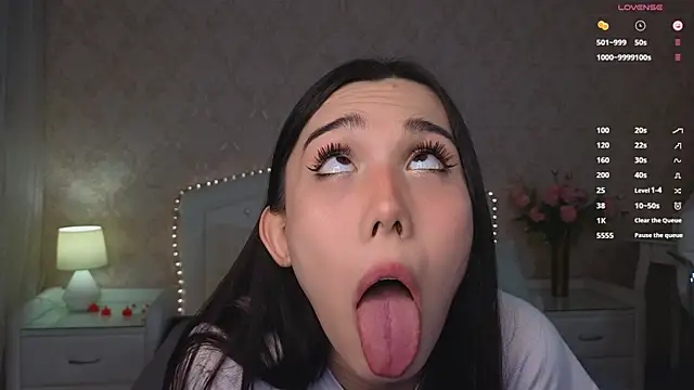 Snapshot of Kaia_Sunshine_Mia chatting on 03/22/25, 03:42 Kaia Sunshine Mia online show from 03/22/25, 03:42