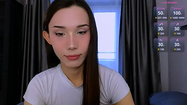 Kaia Sunshine Mia online show from 12/21/25, 10:17