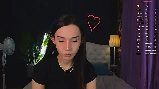 Snapshot of Kaia_Sunshine_Mia chatting on 01/20/25, 02:46 Kaia Sunshine Mia online show from 01/20/25, 02:46