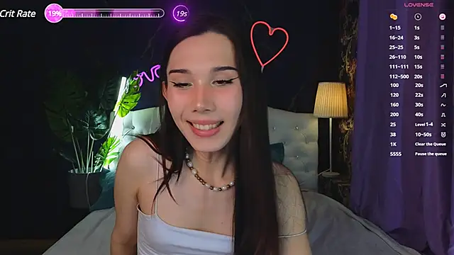 Snapshot of Kaia_Sunshine_Mia chatting on 01/19/25, 03:32 Kaia Sunshine Mia online show from 01/19/25, 03:32