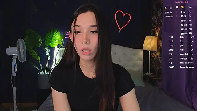 Snapshot of Kaia_Sunshine_Mia chatting on 02/15/25, 02:11 Kaia Sunshine Mia online show from 02/15/25, 02:11