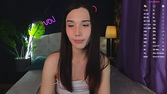 Snapshot of Kaia_Sunshine_Mia chatting on 01/31/25, 02:39 Kaia Sunshine Mia online show from 01/31/25, 02:39