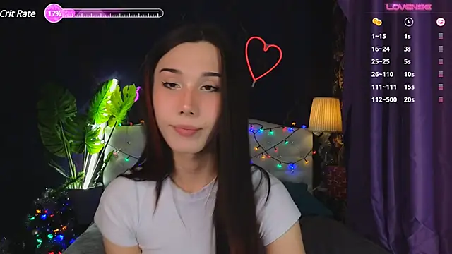 Snapshot of Kaia_Sunshine_Mia chatting on 01/05/25, 02:30 Kaia Sunshine Mia online show from 01/05/25, 02:30