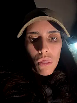 lupitta 1 online show from 11/02/25, 05:12