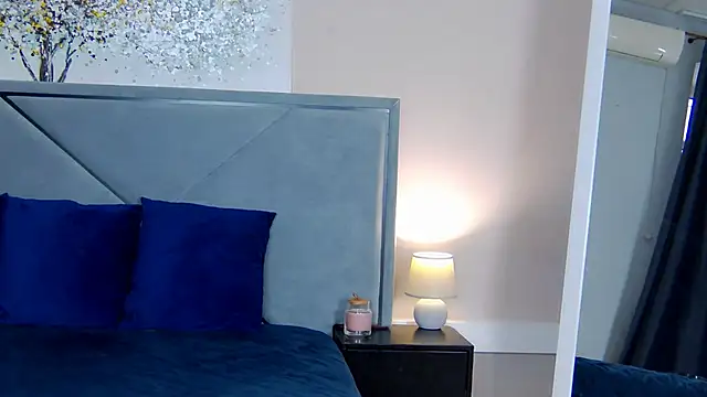 NicoleRosss online show from 11/29/25, 10:26