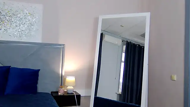 NicoleRosss online show from 10/26/25, 01:00