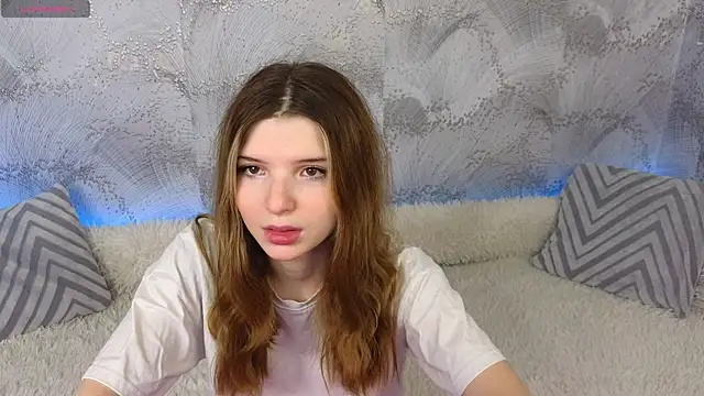 Snapshot of sofia__home chatting on 02/28/25, 11:03 sofia home online show from 02/28/25, 11:03