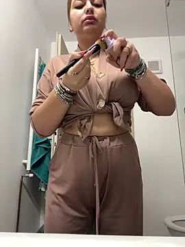 AllysonK online show from 12/22/25, 12:05