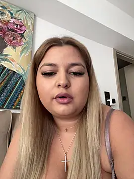 Snapshot of AllysonK chatting on 03/09/25, 11:03 AllysonK online show from 03/09/25, 11:03