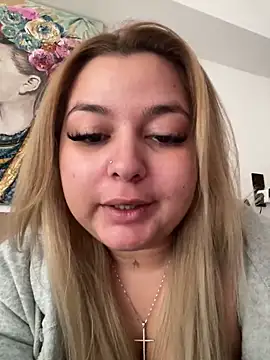 Snapshot of AllysonK chatting on 03/10/25, 10:18 AllysonK online show from 03/10/25, 10:18