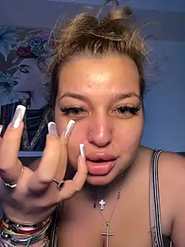 Snapshot of AllysonK chatting on 11/21/25, 02:27 AllysonK online show from 11/21/25, 02:27