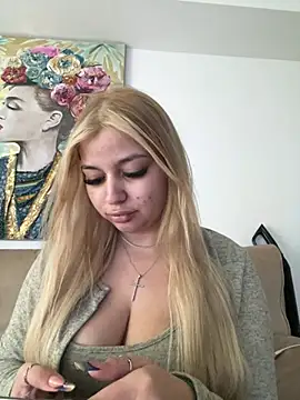 Snapshot of AllysonK chatting on 04/30/26, 12:01 AllysonK online show from 04/30/26, 12:01
