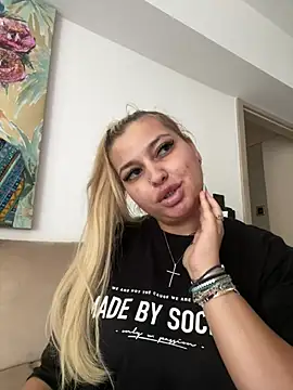 Snapshot of AllysonK chatting on 05/27/26, 12:34 AllysonK online show from 05/27/26, 12:34