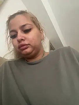 Snapshot of AllysonK chatting on 07/11/26, 12:49 AllysonK online show from 07/11/26, 12:49