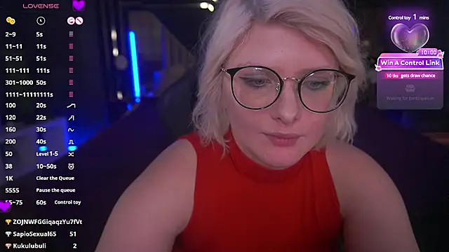 Snapshot of CoolTatis chatting on 03/01/25, 10:34 CoolTatis online show from 03/01/25, 10:34