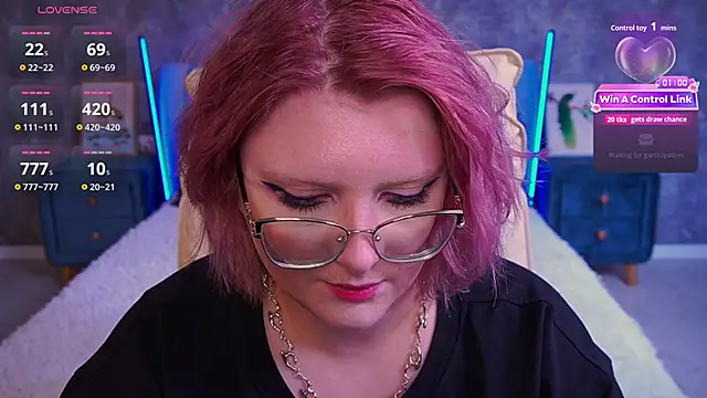 CoolTatis online show from 04/07/26, 01:57