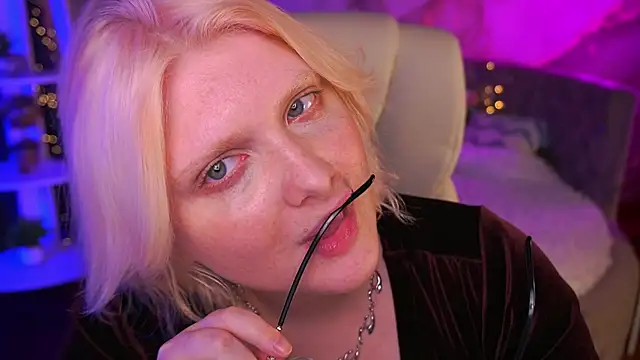 CoolTatis online show from 03/27/26, 08:26