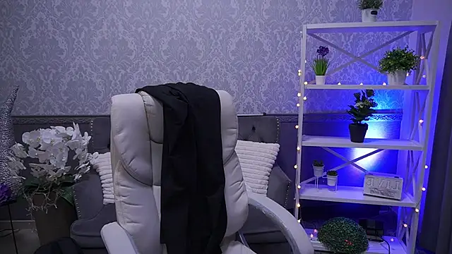 CoolTatis online show from 03/08/26, 07:33