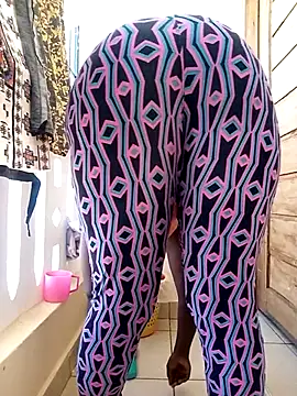 zainabsmile online show from 11/11/25, 12:00