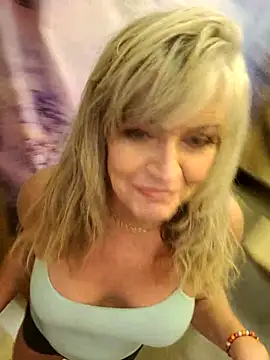 annika lately online show from 11/28/25, 10:32