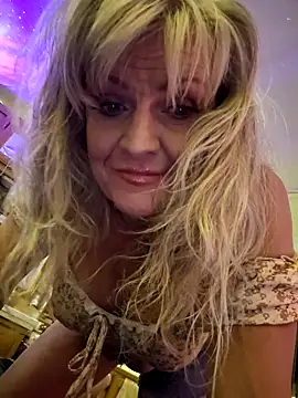 annika lately online show from 11/10/25, 04:06