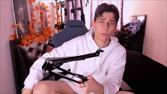 Foxicfu online show from 11/07/25, 03:33