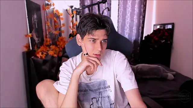 Foxicfu online show from 11/11/25, 06:19