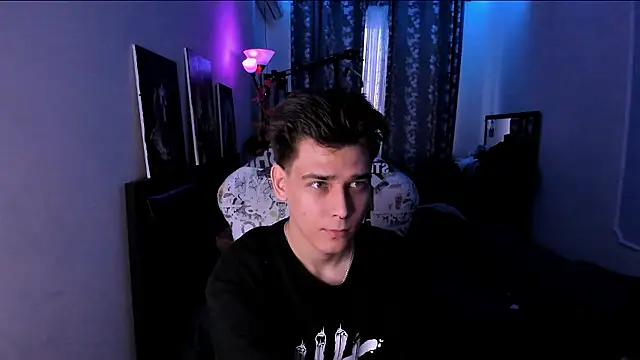 Snapshot of Foxicfu chatting on 02/01/26, 11:52 Foxicfu online show from 02/01/26, 11:52