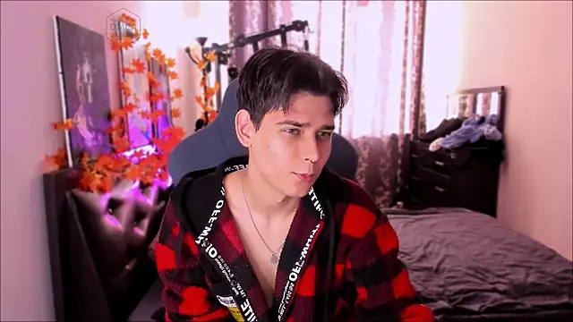 Foxicfu online show from 11/08/25, 03:43