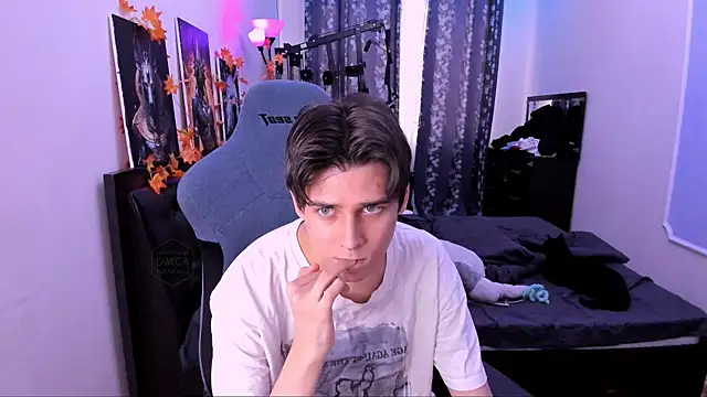 Snapshot of Foxicfu chatting on 01/15/26, 10:07 Foxicfu online show from 01/15/26, 10:07