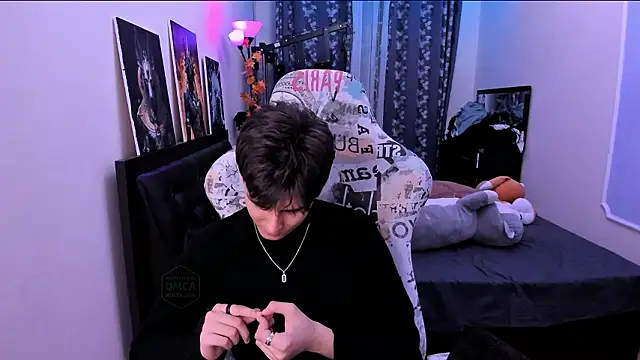 Snapshot of Foxicfu chatting on 02/26/26, 02:06 Foxicfu online show from 02/26/26, 02:06