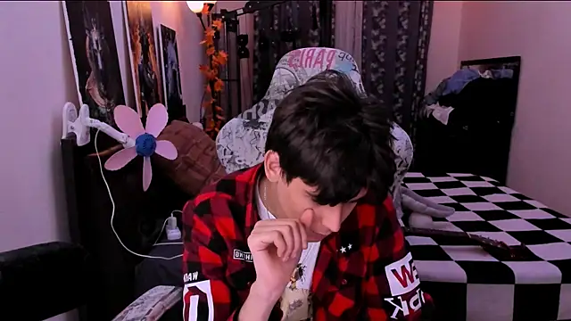 Foxicfu online show from 04/11/26, 02:21