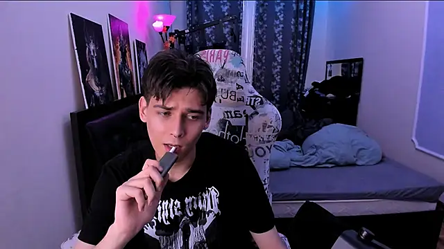 Snapshot of Foxicfu chatting on 02/23/26, 11:55 Foxicfu online show from 02/23/26, 11:55