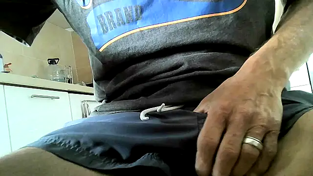 ewuich1 online show from 01/24/25, 05:21