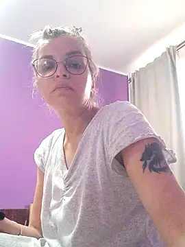 BritneyHudson online show from 11/17/25, 07:45