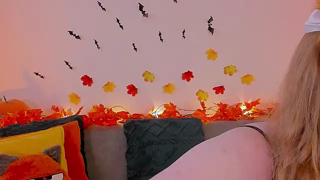 Tori the witch online show from 11/14/25, 05:55