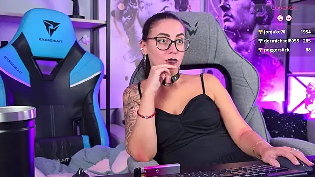 Snapshot of RitaSonnet chatting on 09/21/25, 02:44 RitaSonnet online show from 09/21/25, 02:44