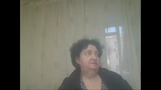 Snapshot of maturekorine chatting on 10/22/25, 03:11 maturekorine online show from 10/22/25, 03:11