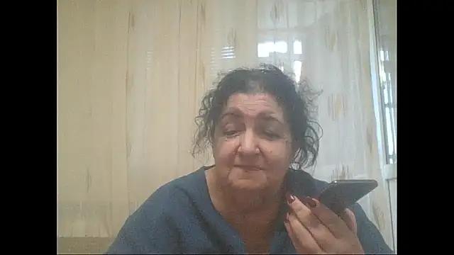 Snapshot of maturekorine chatting on 06/03/26, 05:28 maturekorine online show from 06/03/26, 05:28