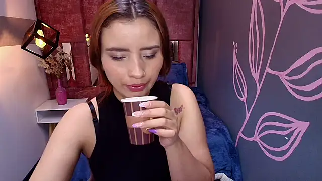Snapshot of ZaraNolimits_ chatting on 07/17/26, 12:57 ZaraNolimits online show from 07/17/26, 12:57