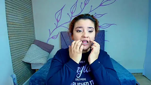 ZaraNolimits  online show from 01/29/25, 12:02