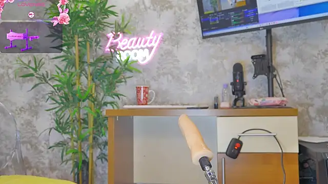 Snapshot of YourBurnWish chatting on 01/12/26, 08:15 YourBurnWish online show from 01/12/26, 08:15