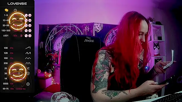 Snapshot of miss_jenna_lovee chatting on 12/22/25, 03:50 miss jenna lovee online show from 12/22/25, 03:50